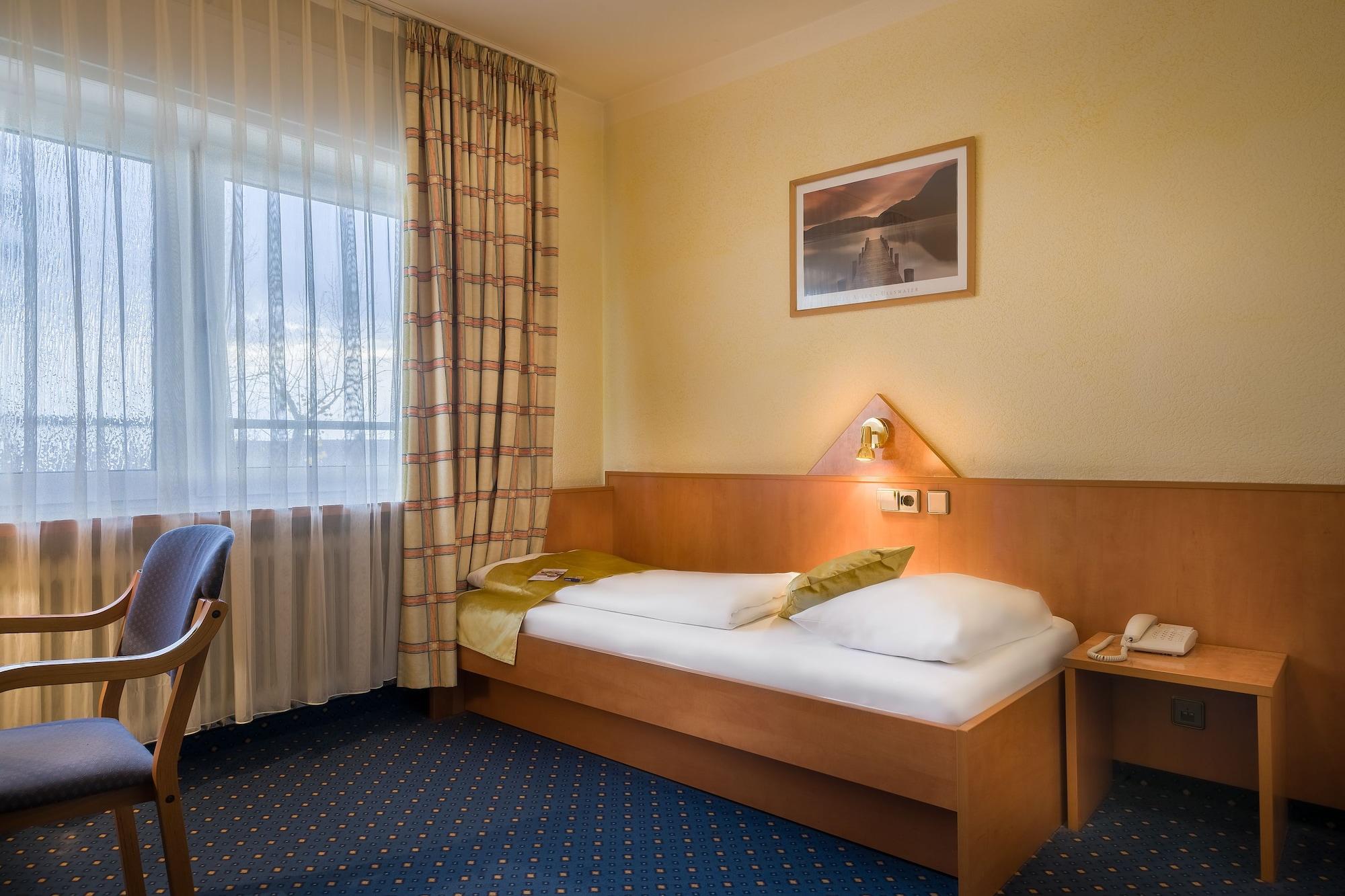 Scope Hotel Greif Karlsruhe Buitenkant foto