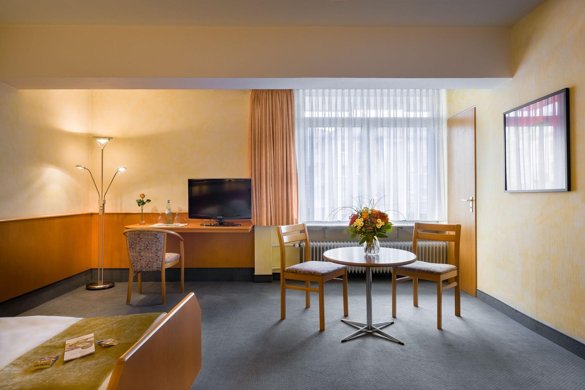 Scope Hotel Greif Karlsruhe Buitenkant foto