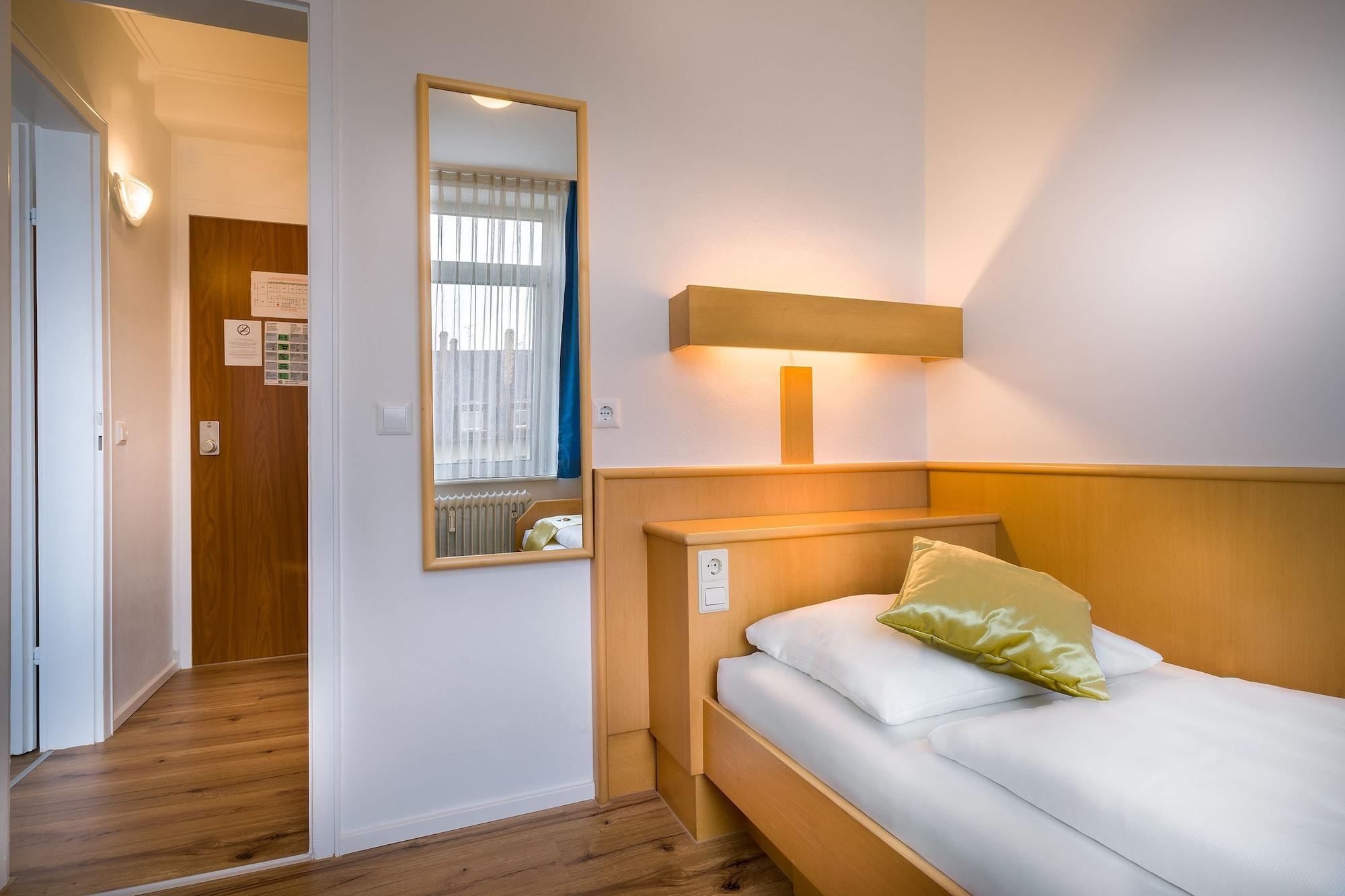 Scope Hotel Greif Karlsruhe Buitenkant foto