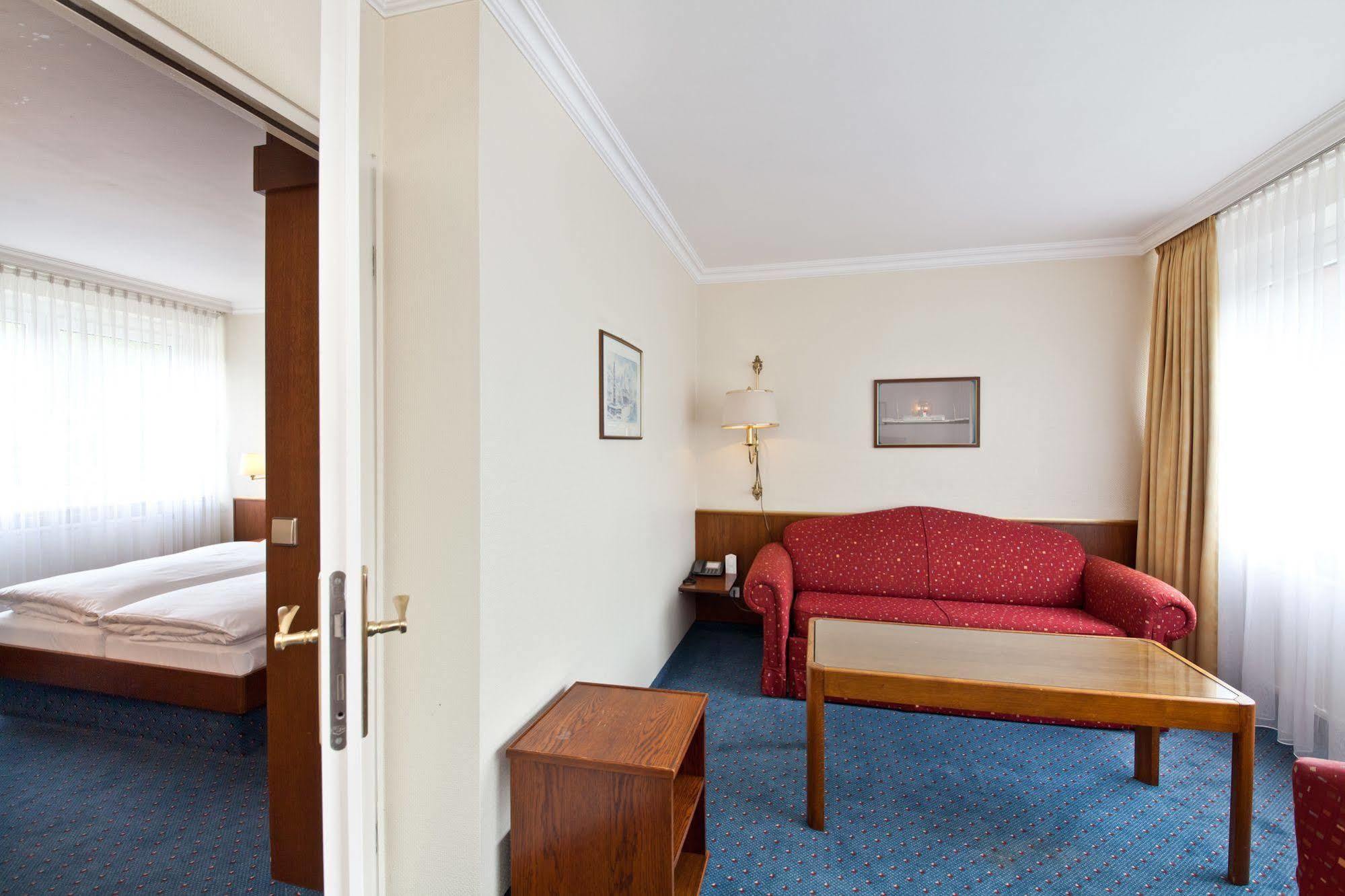 Scope Hotel Greif Karlsruhe Buitenkant foto
