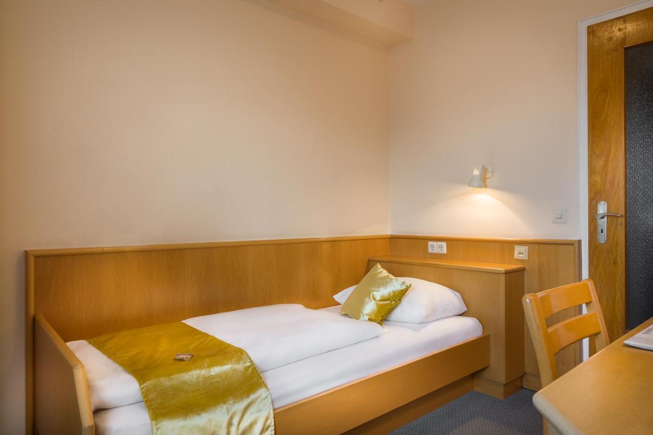 Scope Hotel Greif Karlsruhe Buitenkant foto